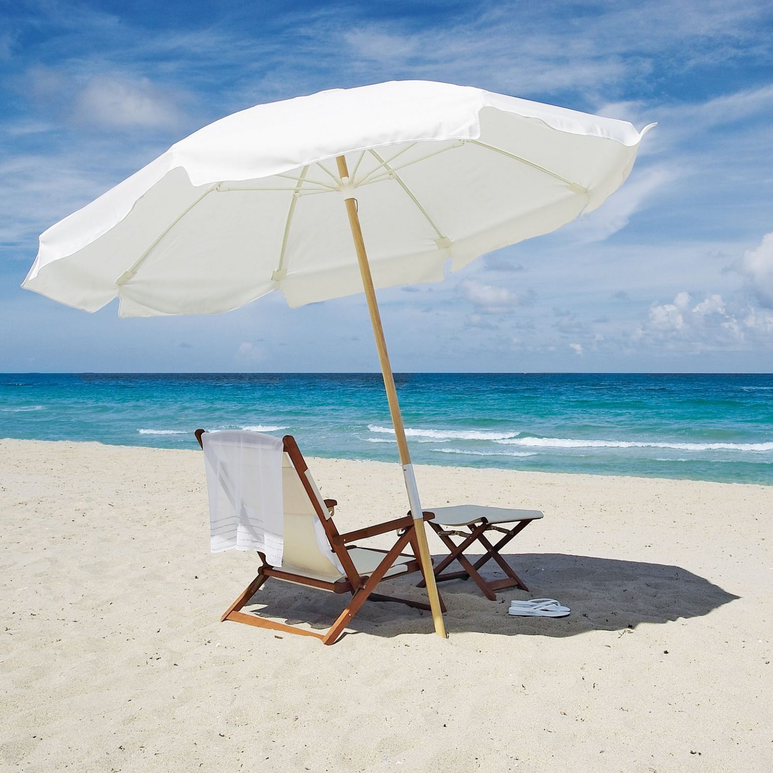 4 Best Beach Umbrella With Wooden Pole in 2023 Sta.ME