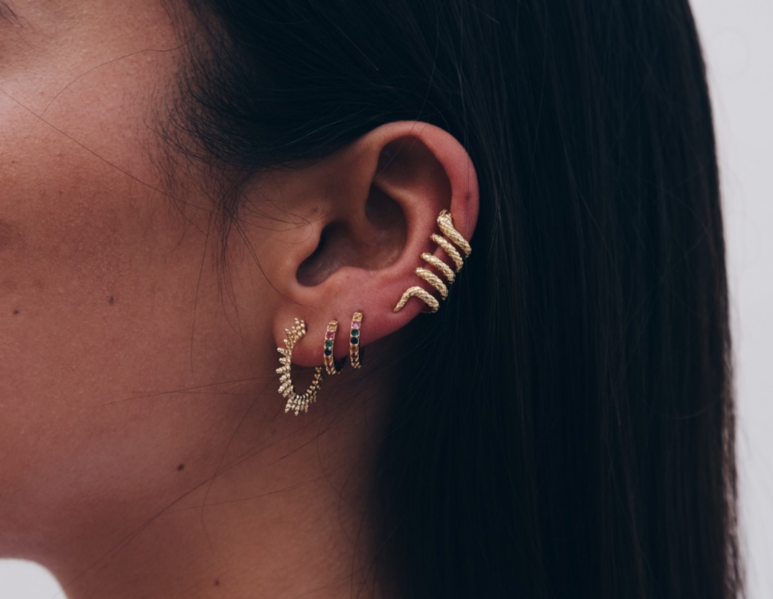 5 Ways to Wear an Ear Cuff Like a Fashion Girl in 2024 Sta.ME