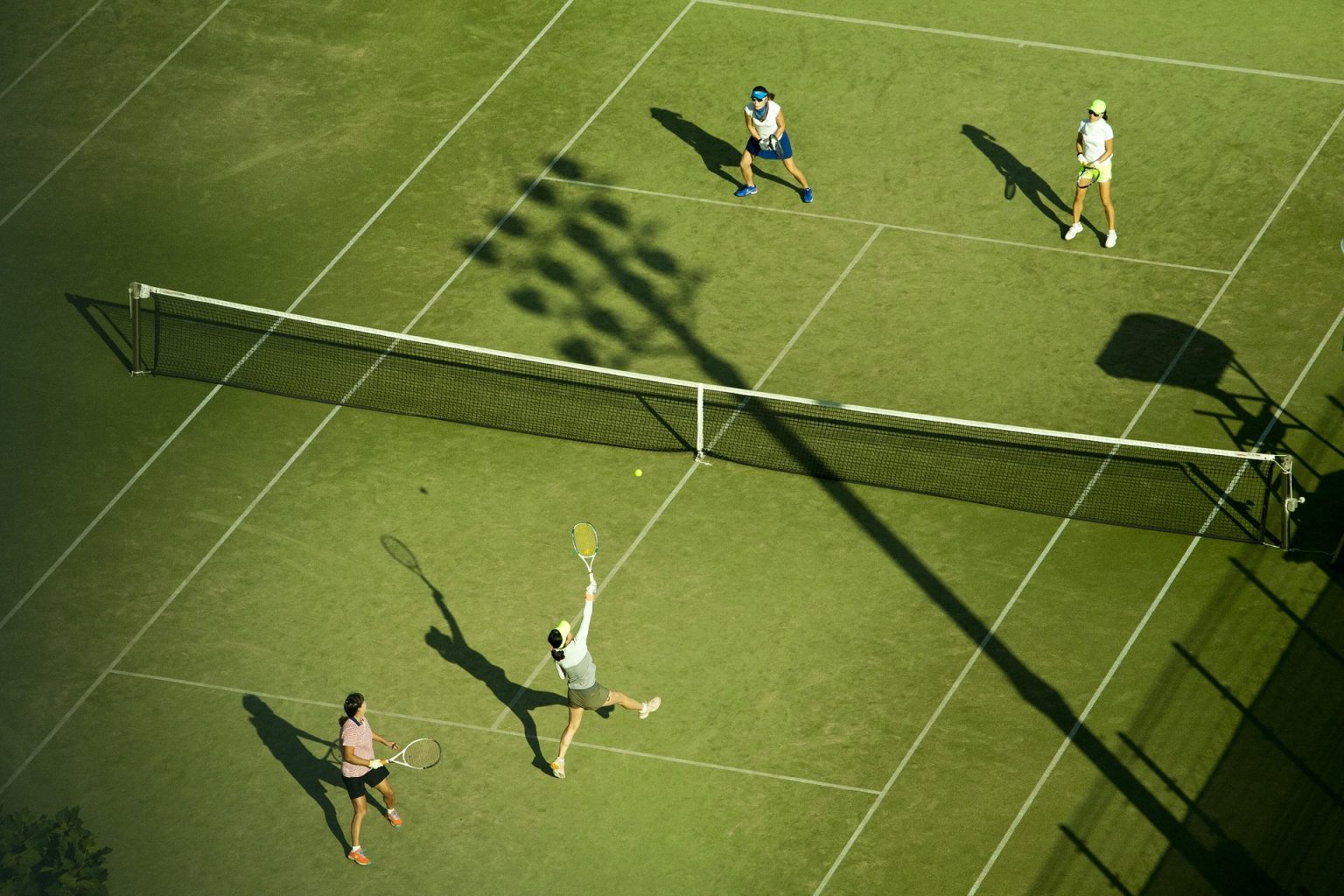 How to Play and Win a Tennis Match on the Artificial Grass Court 2024