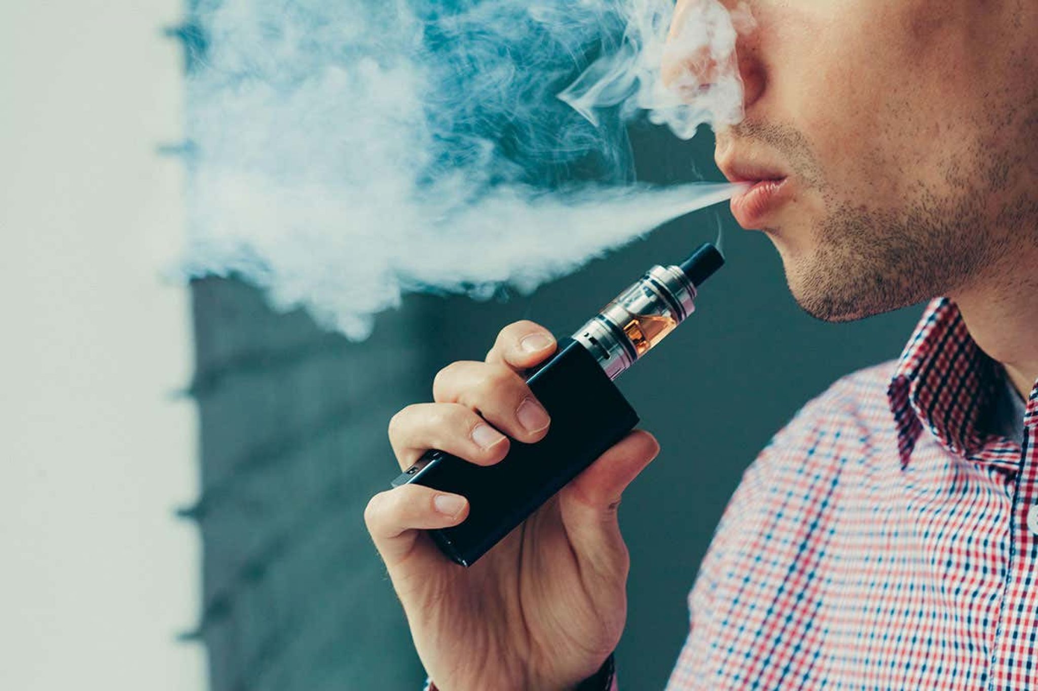 Does Vaping Make you Smell Bad like Cigarettes 2024 Guide Sta.ME