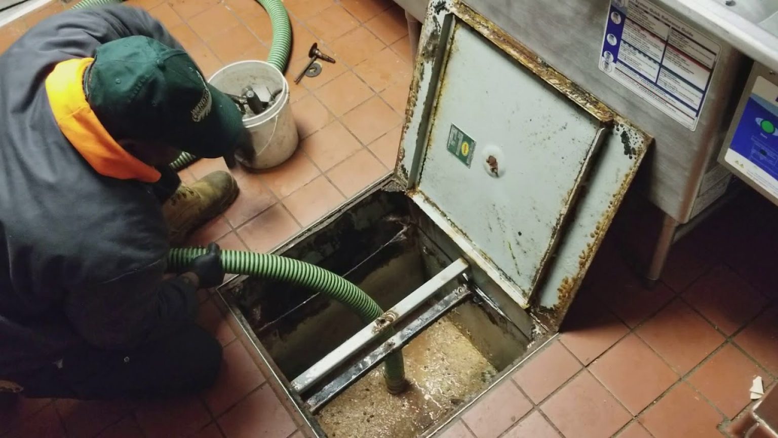 How to Properly Clean a Grease Trap Sta.ME