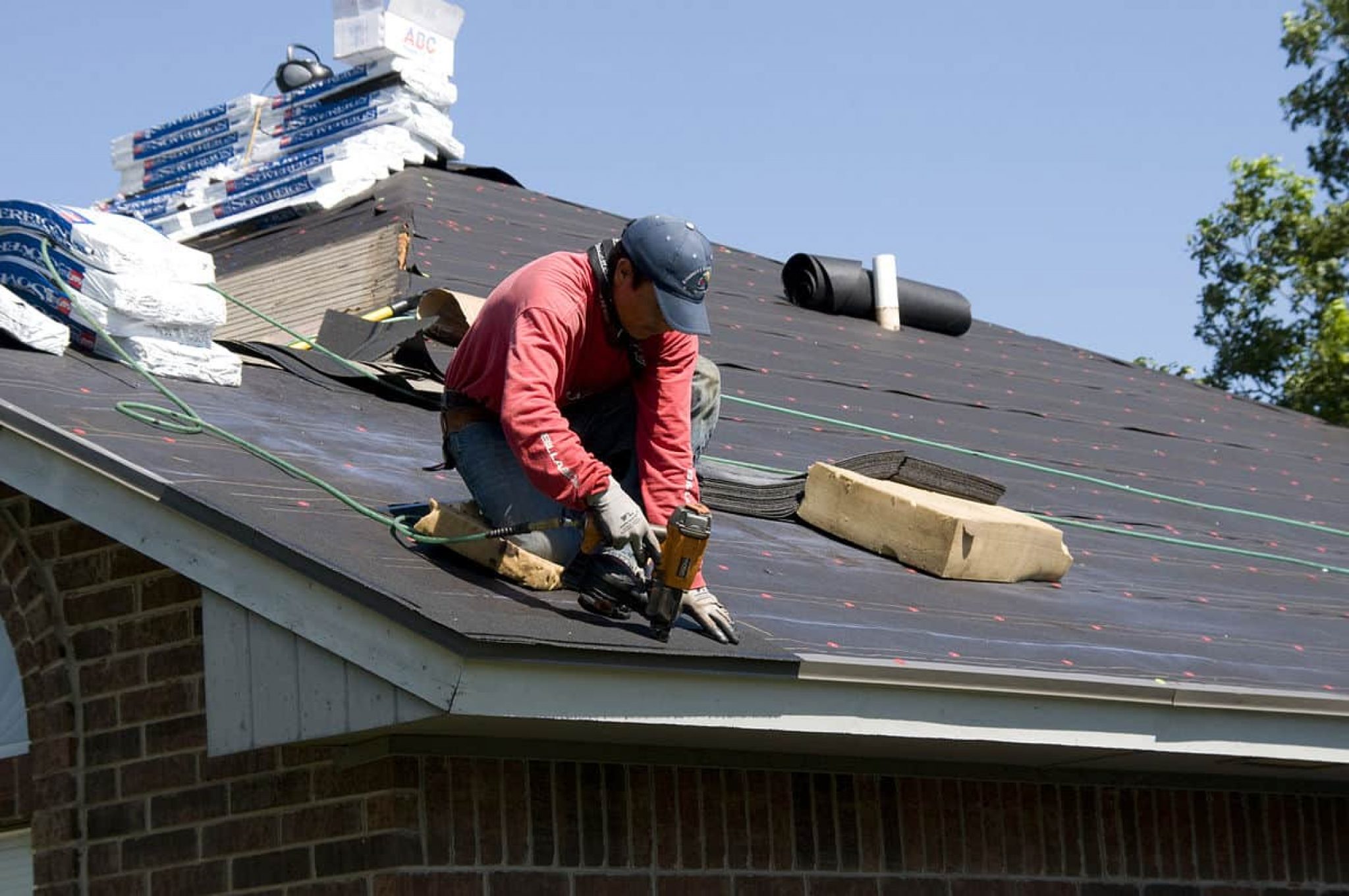 Online-Reviews-For-Roofers-2048x1360.jpg