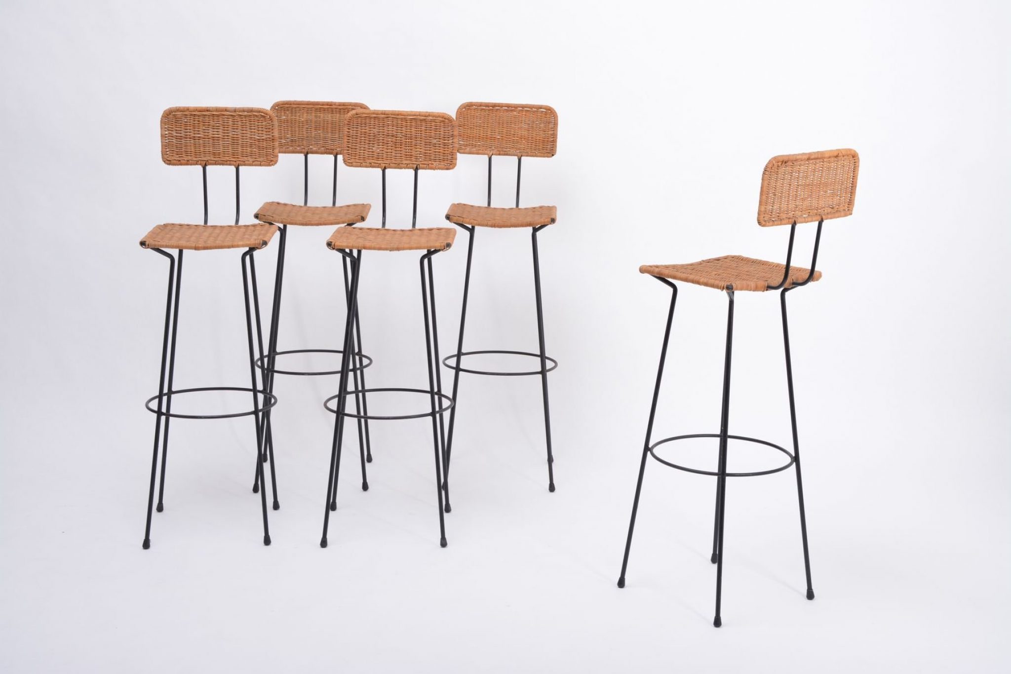 Restaurant Bar Stools Buying Guide Sta.ME
