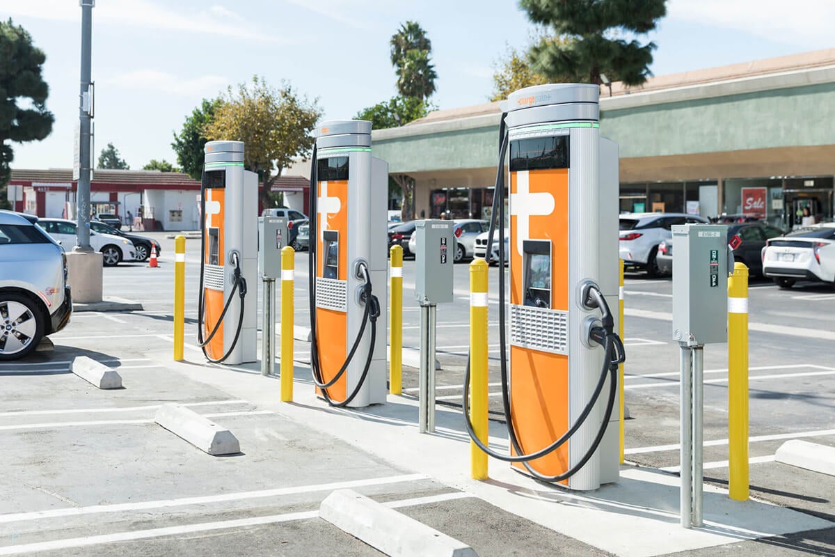 Mobilne rozwiązania dla samochodów elektrycznych