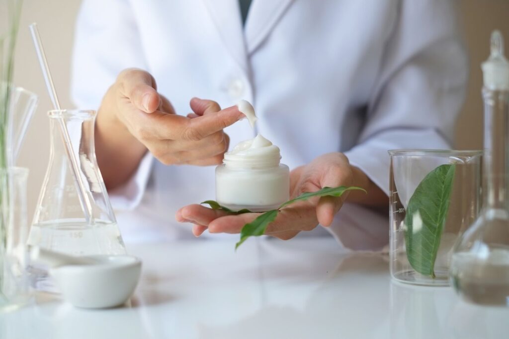 How Do Natural and Organic Skin Care Products Differ?