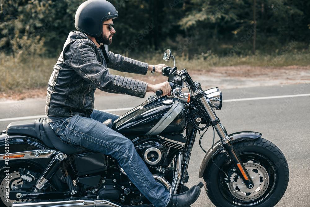 5 Safe Driving Tips for Motorcyclists