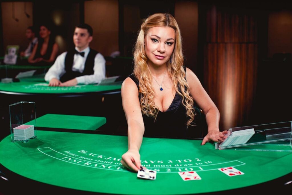 live woman dealer in online casino