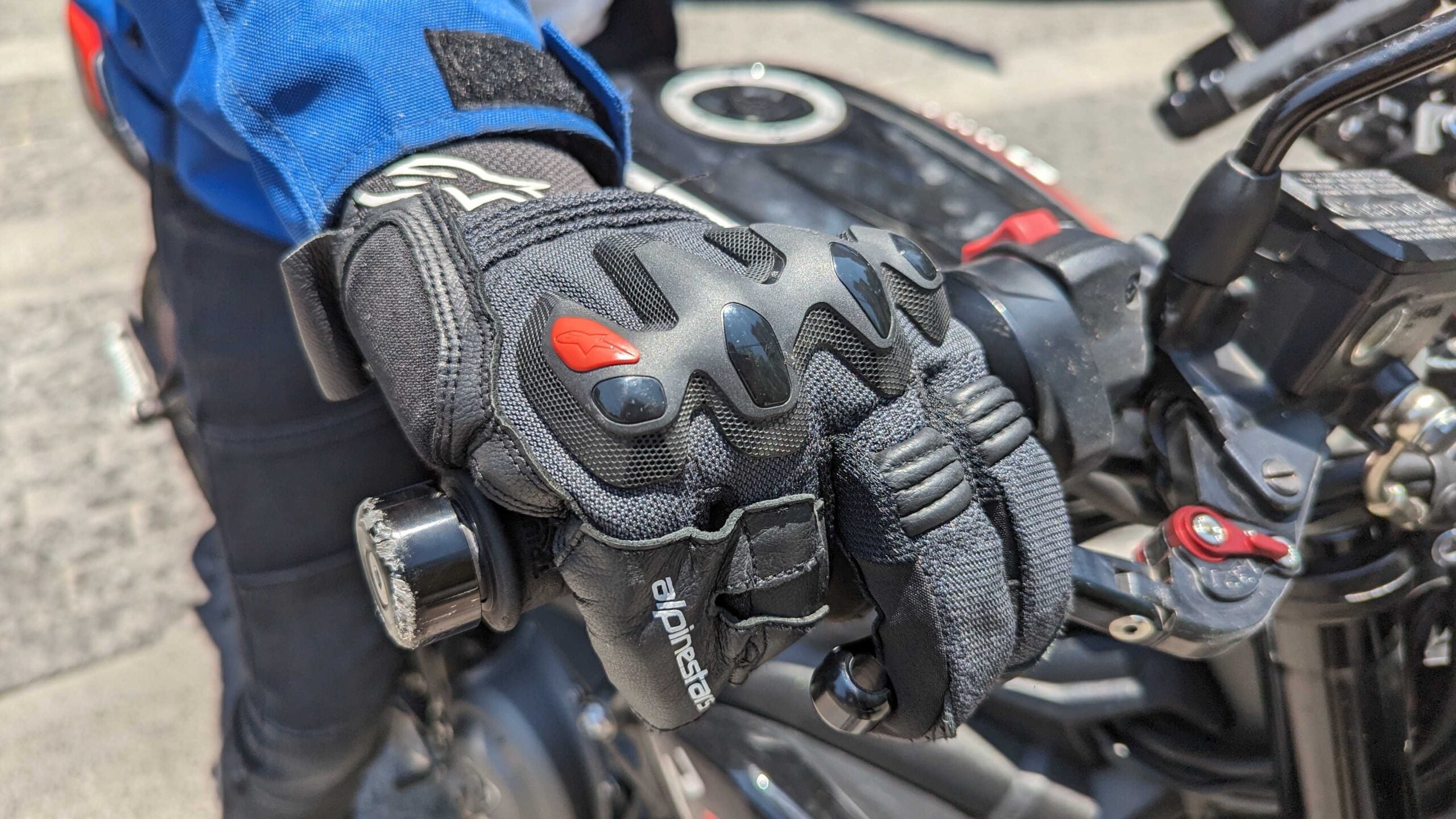 Gloves for motocycle
