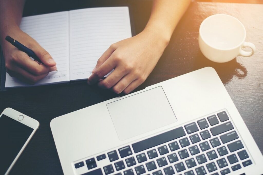 writing advertising
