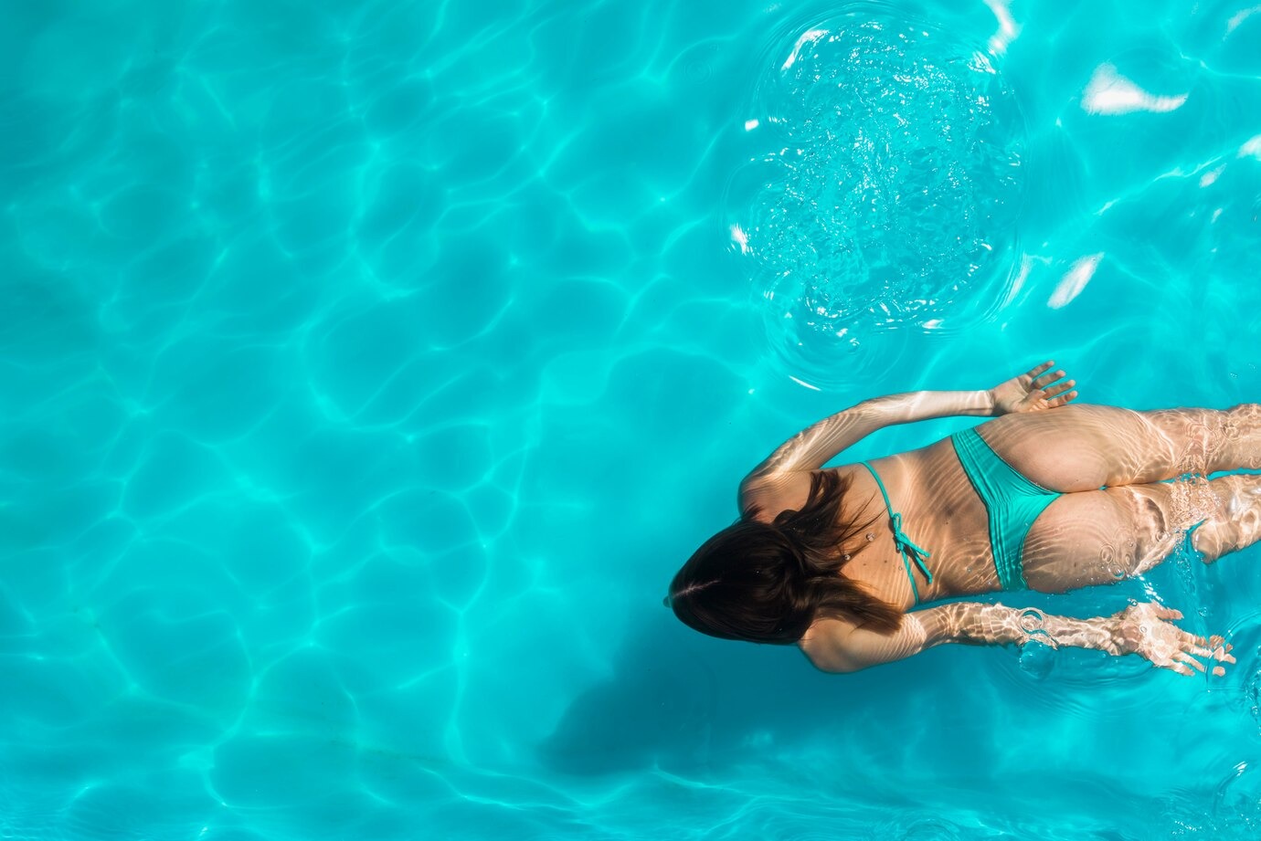 swim in pool