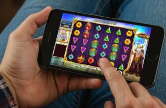 The Top Ways to Stay Safe While Playing Online Slots