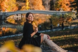 Top 10 Women’s Outfits for Autumn Photo Session