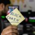 Online Poker Tips – When to Stick to Your Strategy & when to Improvise