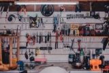 6 Tips and Tricks for Fast De-cluttering Your Garage – 2024 Guide