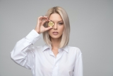 Top 9 Female Crypto Influencers You Should Be Following