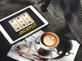 Should You Go Big or Play Small on Online Slots? 5 Tips for Beginner Gamblers