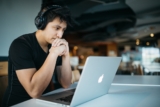 7 Websites Students Can Use To Transition Easier Into A Professional Environment – 2024 Guide
