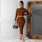 How to Look Classy in a Two-Piece Skirt Set – 2024 Guide